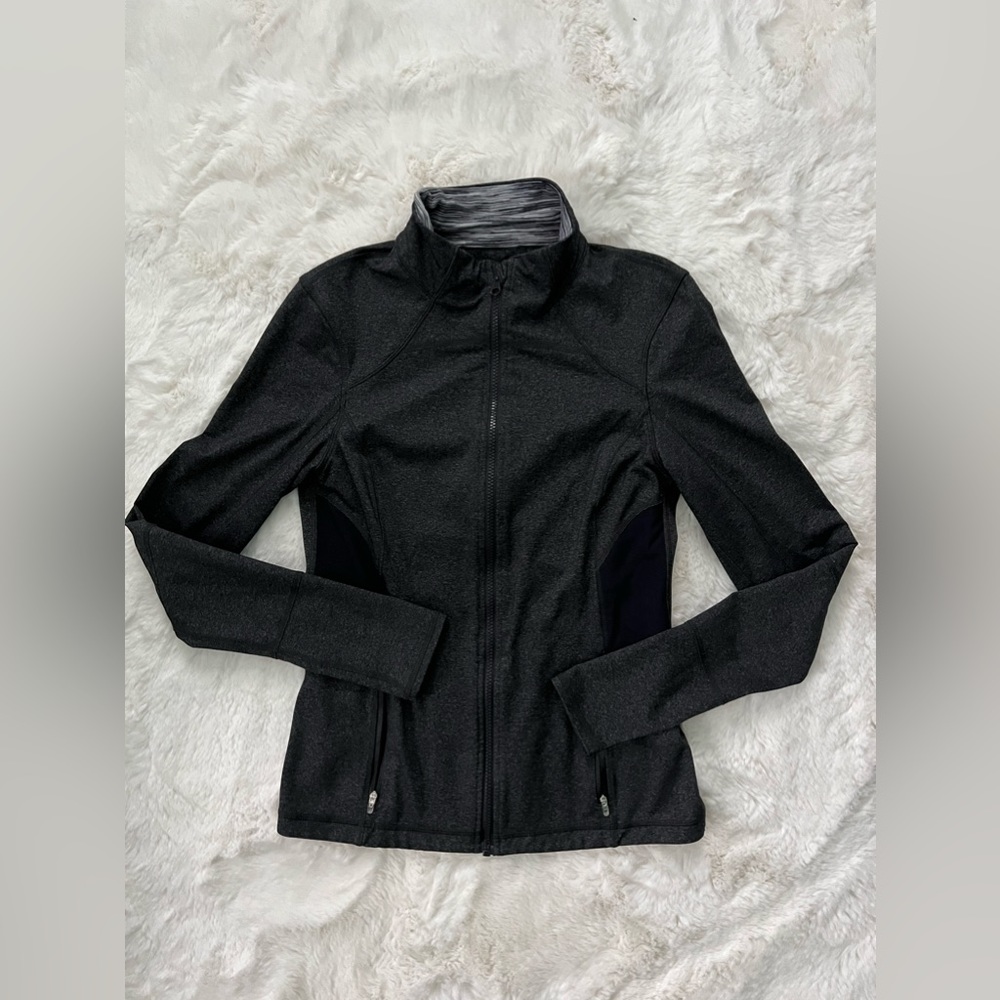 Kirkland Women’s Active Gear Size Small